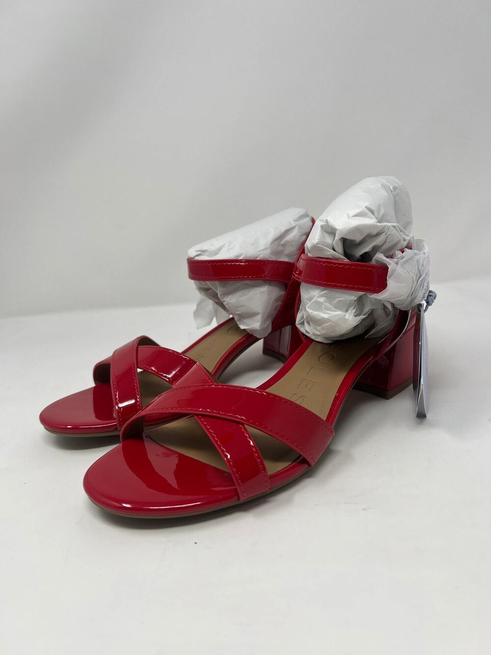 Aerosoles Women's 7M Cinzia Red Patent Block Heels